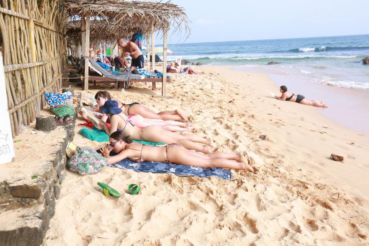 Jayaa Beach Talpe Eksteriør billede